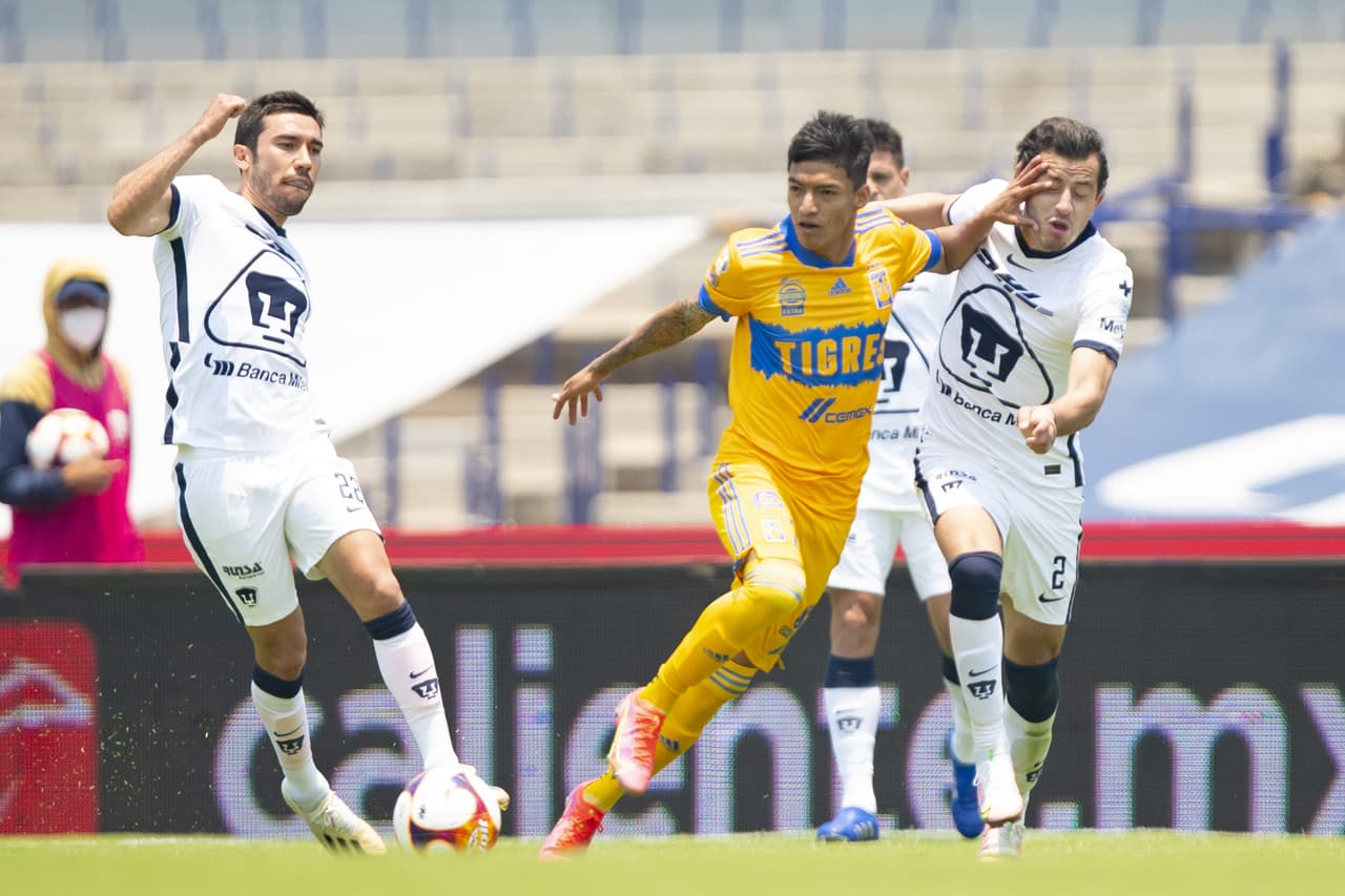 Los Tigres de la UANL y los Pumas de la UNAM no se hacen daño durante la Jornada 15 de la Liga MX. Durante el encuentro que se llevo a cabo en el Olímpico Universitario, el VAR fue el protagonista del partido, pues anuló goles para ambas escuadras y reparten puntos.