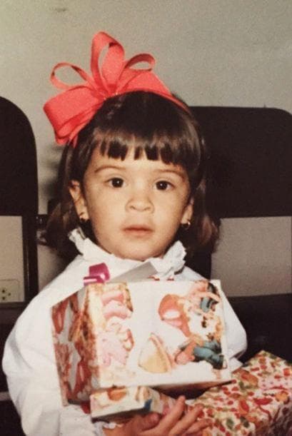 A Maity le sobra carisma y entusiasmo, y cada mañana está dispuesta a compartirlos con su adorado público. Aquí en su festejo por sus 10 años.