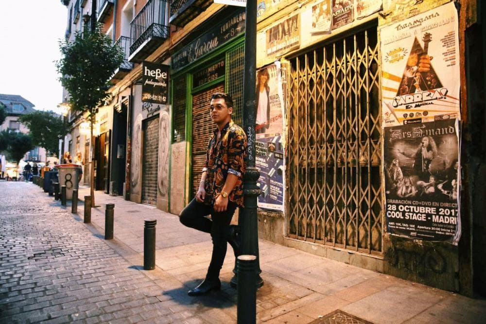 Ha sido tanta su popularidad que ya viajó a España para promocionar sus canciones, sobre todo el dueto que hizo con David Bisbal con el tema 'Probablemente', que es de su autoría.