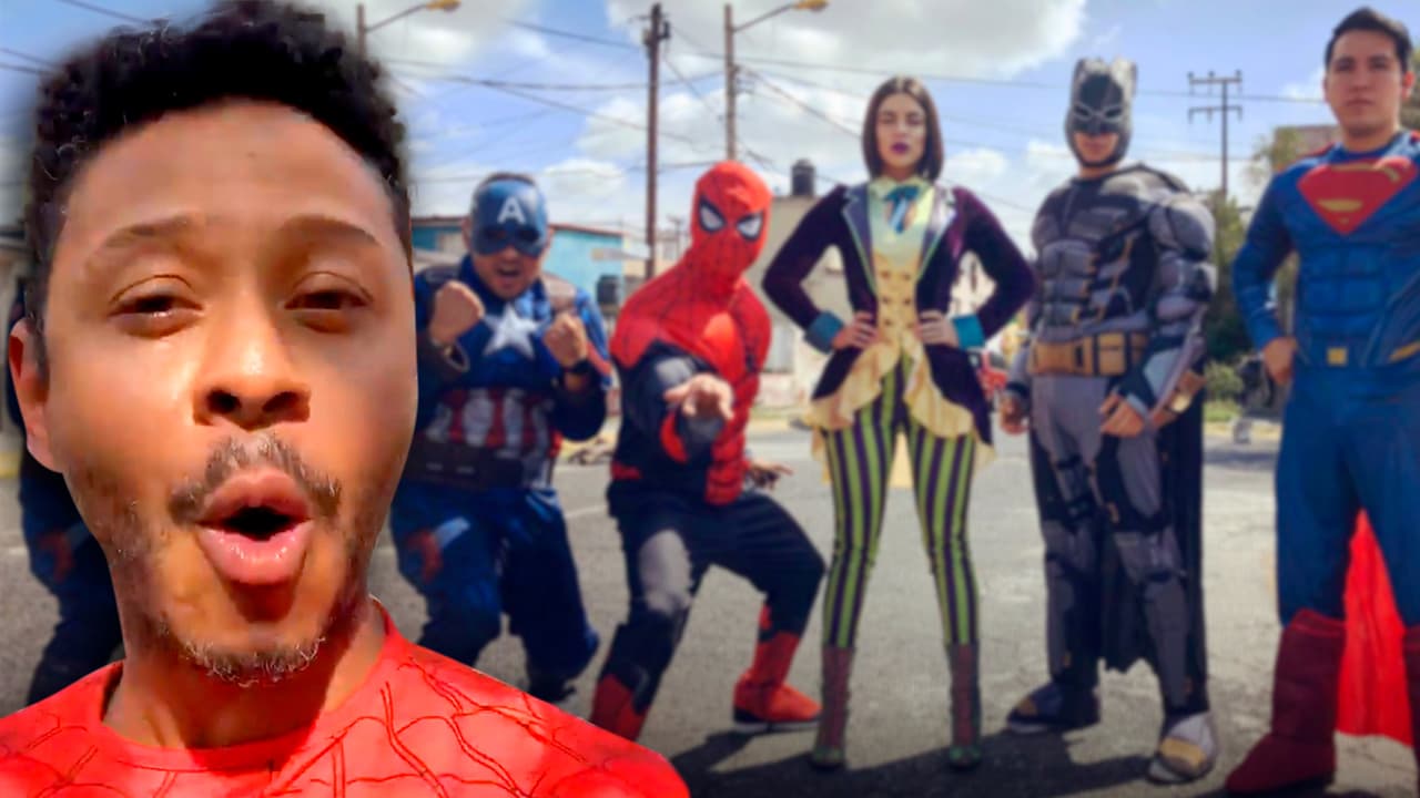 Kalimba llevó alegría a un grupo de niños de la mano de varios superhéroes