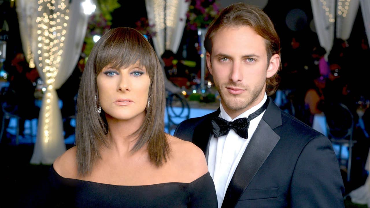 Sebastian Zurita asegura que mientras trabaja siente al “angelito” de su fallecida madre Christian Bach