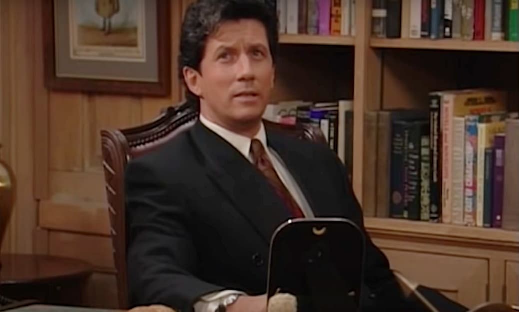 <b>Charles Shaughnessy</b>
<br>El galán de la serie era Maxwell Sheffield, un productor de teatro que contrató a Fran Fine para que lo ayudara a cuidar de sus hijos, sin saber que quedaría perdidamente enamorado de ella.
<br>