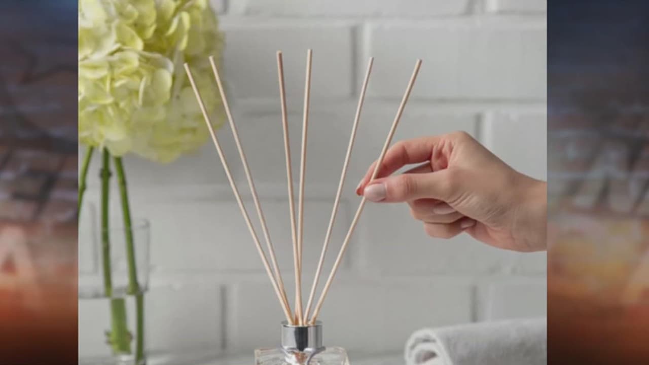 Cómo hacer un práctico y útil difusor de cañitas