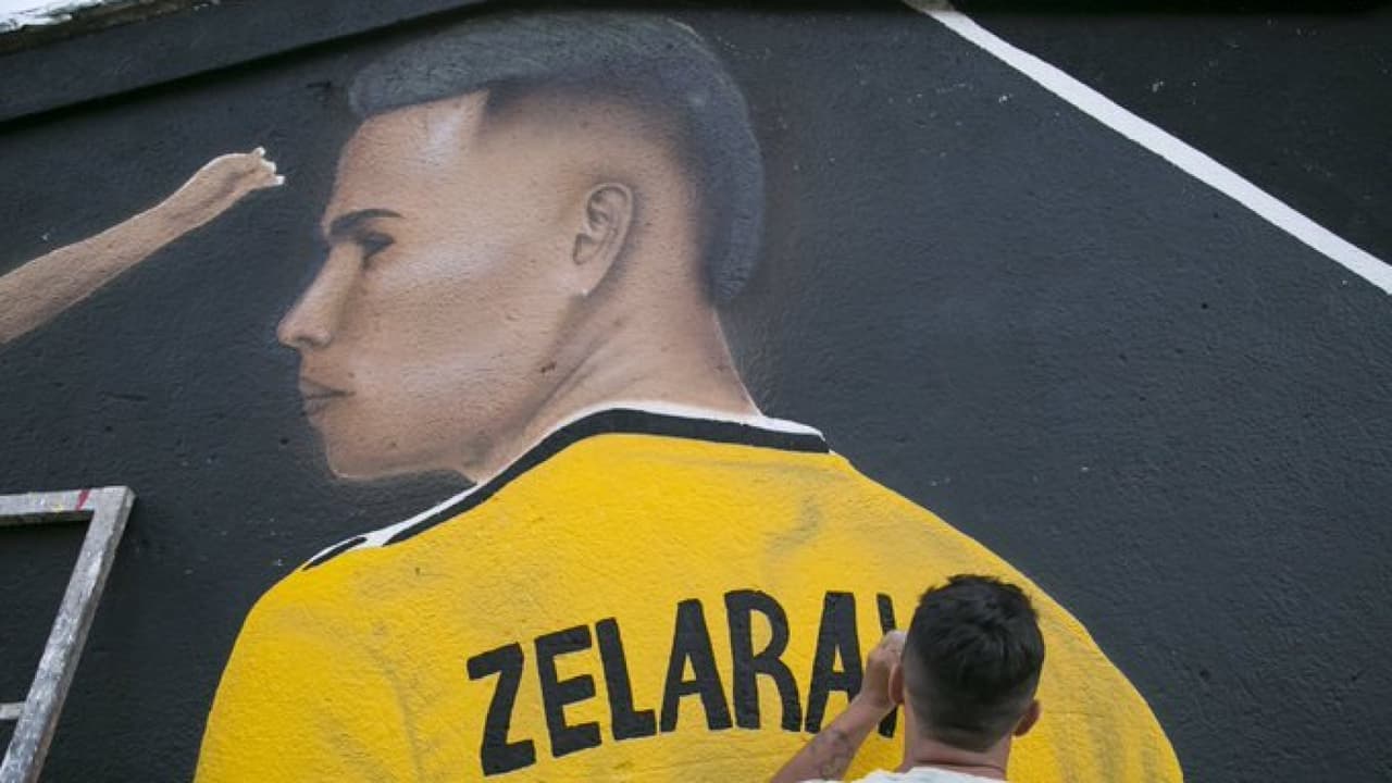 Homenajean a Lucas Zelarayán con un mural en Argentina