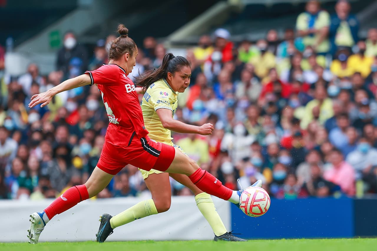 América Femenil derrotó al Bayer Leverkusen sobre la hora con un cabezazo de Janelly Farías para llevarse el partido amistoso en la cancha del Estadio Azteca.