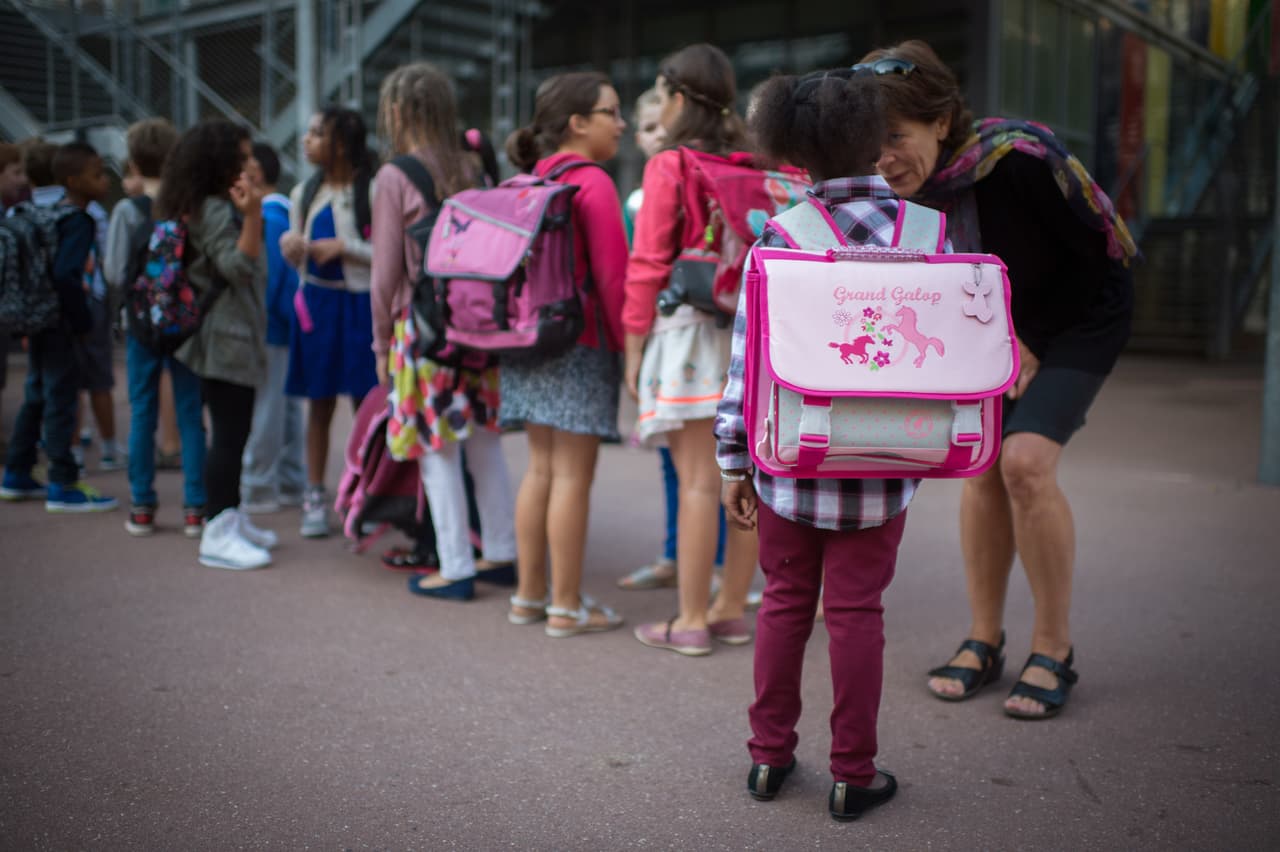Mendoza aclara que no hay necesidad de registro previo, sin embargo cuando lleguen si se registrará a cada estudiante que reciba las mochilas y los beneficios.