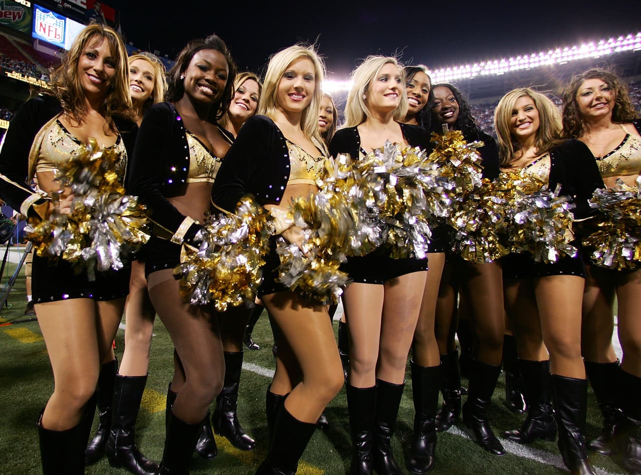 Un grupo de cheerleaders del equipo de la NFL New Orleans Saints al que pertenecía Bailey Davis.