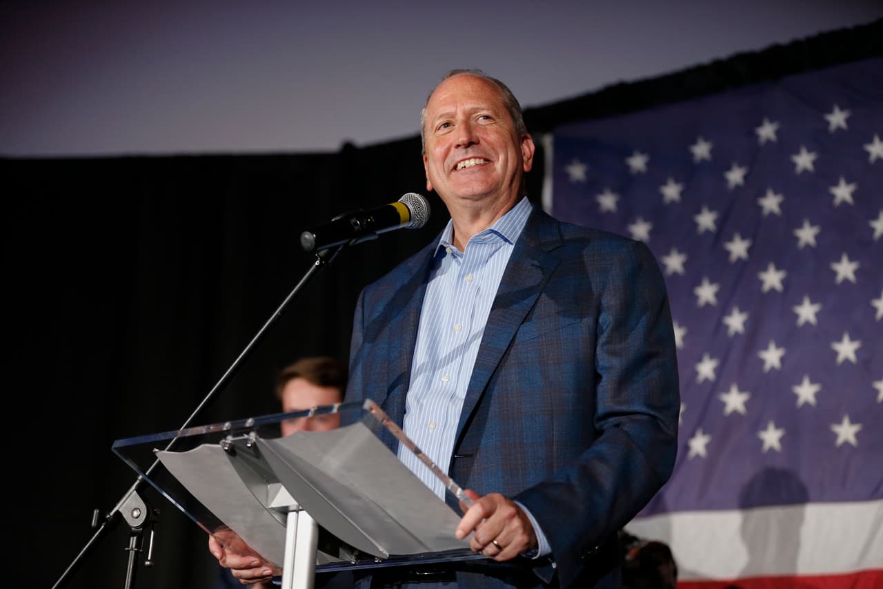 El republicano Dan Bishop gana elecciones especiales en Carolina del Norte por un escaño en el Congreso de EEUU