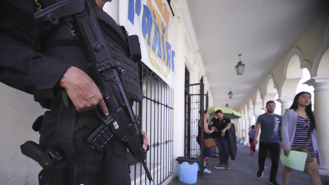 De Ayotzinapa a los italianos en Jalisco: las desapariciones forzadas que revelan alianzas entre policías y narcos de México