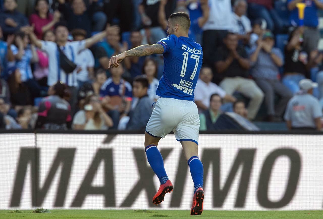 Édgar Méndez se sumó a la fiesta goleadora con una escapada letal. Robaron el balón en medio campo y venció en el mano a mano a Alfonso Blanco