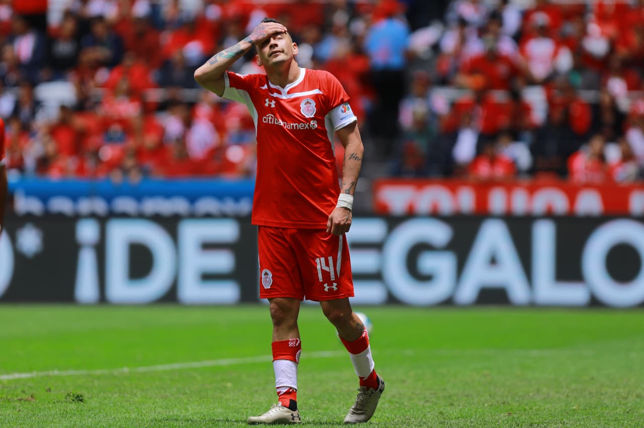 Toluca perderá a Rubens Sambueza hasta mes y medio
