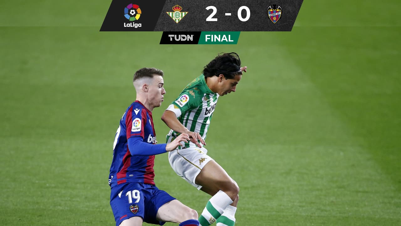 Betis vence al Levante con Lainez y Guardado de titulares