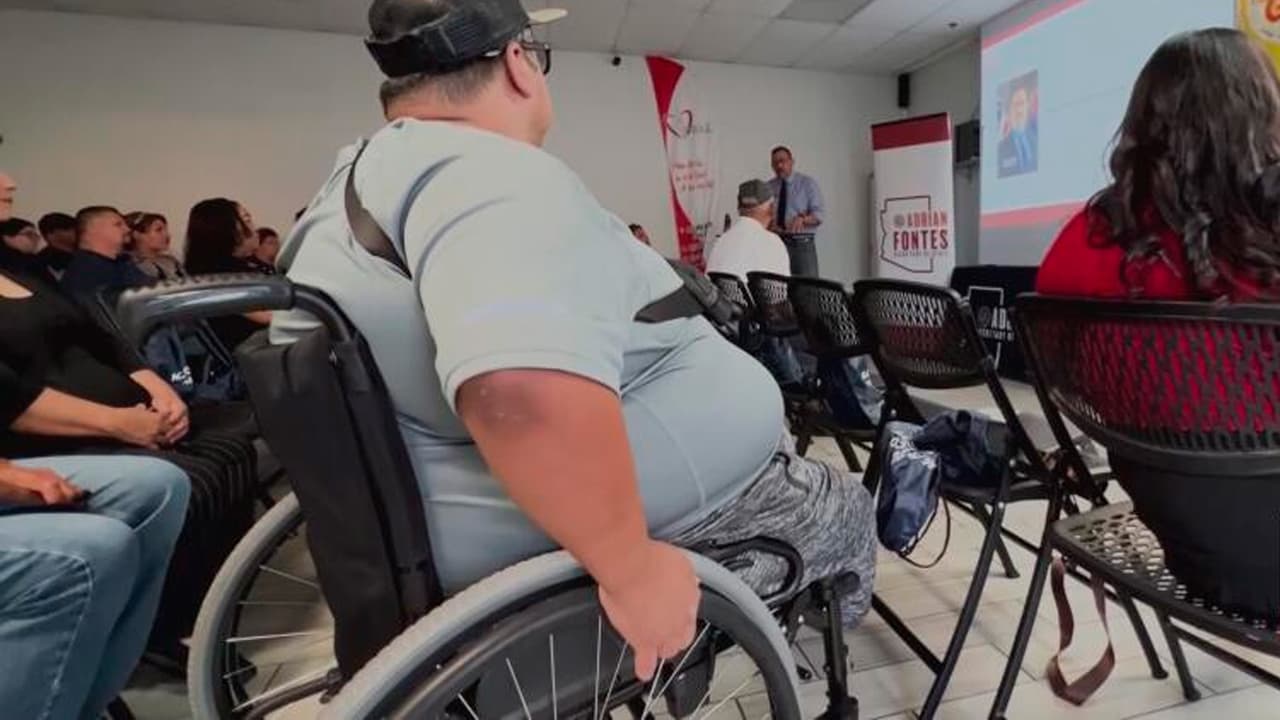 Ayudan a la comunidad hispana con capacidades diferentes a prepararse para las elecciones