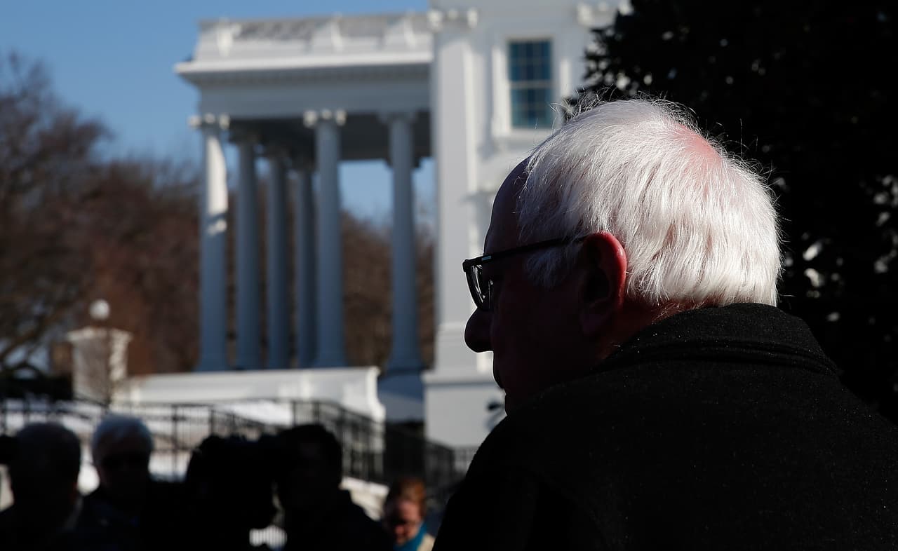 Bernie Sanders tiene reunión "productiva" en la Casa Blanca con el presidente Obama