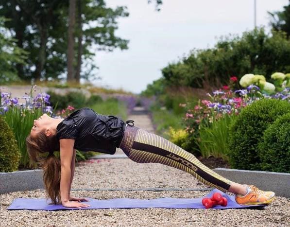 La cantante ha practicado el yoga desde hace 13 años, debido a que le brinda claridad, armonía, salud, concentración y, lo más importante, la hace sentir feliz.