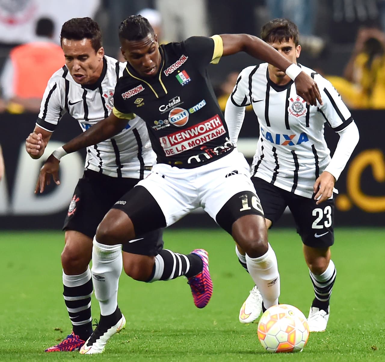 Johan Arango sólo está a la espera de firmar con Monarcas Morelia, el delantero colombiano proviene del Once Caldas, equipo del que se dijo tuvo problemas de indisciplina al llegar tarde a una concentración.