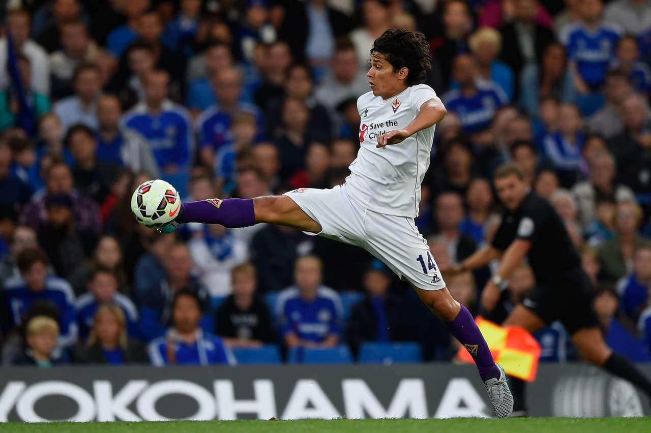 Matías Fernández ha perdido brillo en la Fiorentina por lo que estaría buscando un lugar en que pueda brillar nuevamente y ese equipo podrían ser los Pumas.