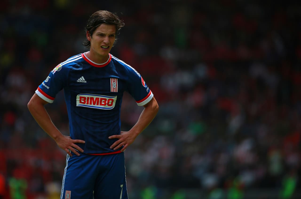 Carlos Fierro dejó a las Chivas y ahora es el nuevo refuerzo de los Gallos de Querétaro para el Clausura 2016.