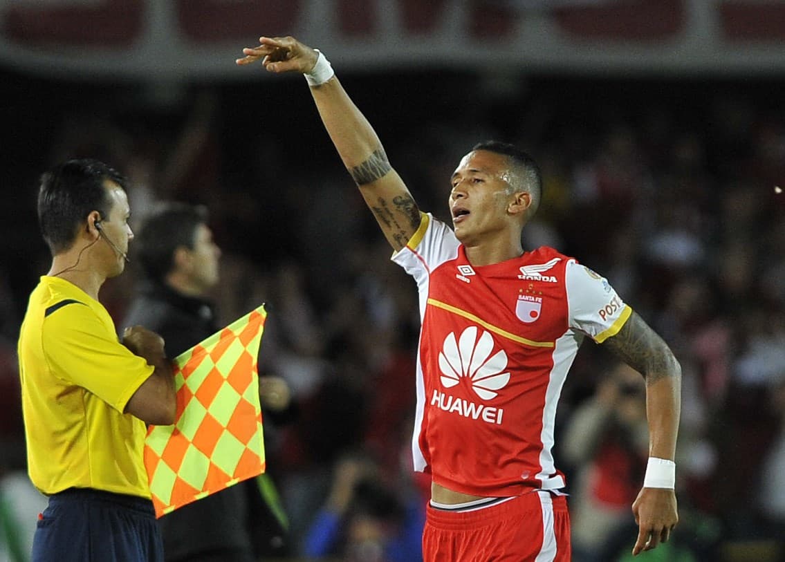 En la parte baja, Pumas buscará reforzarse con el defensa colombiano Francisco Meza, que estará a préstamo por solamente un año sin opción a compra.