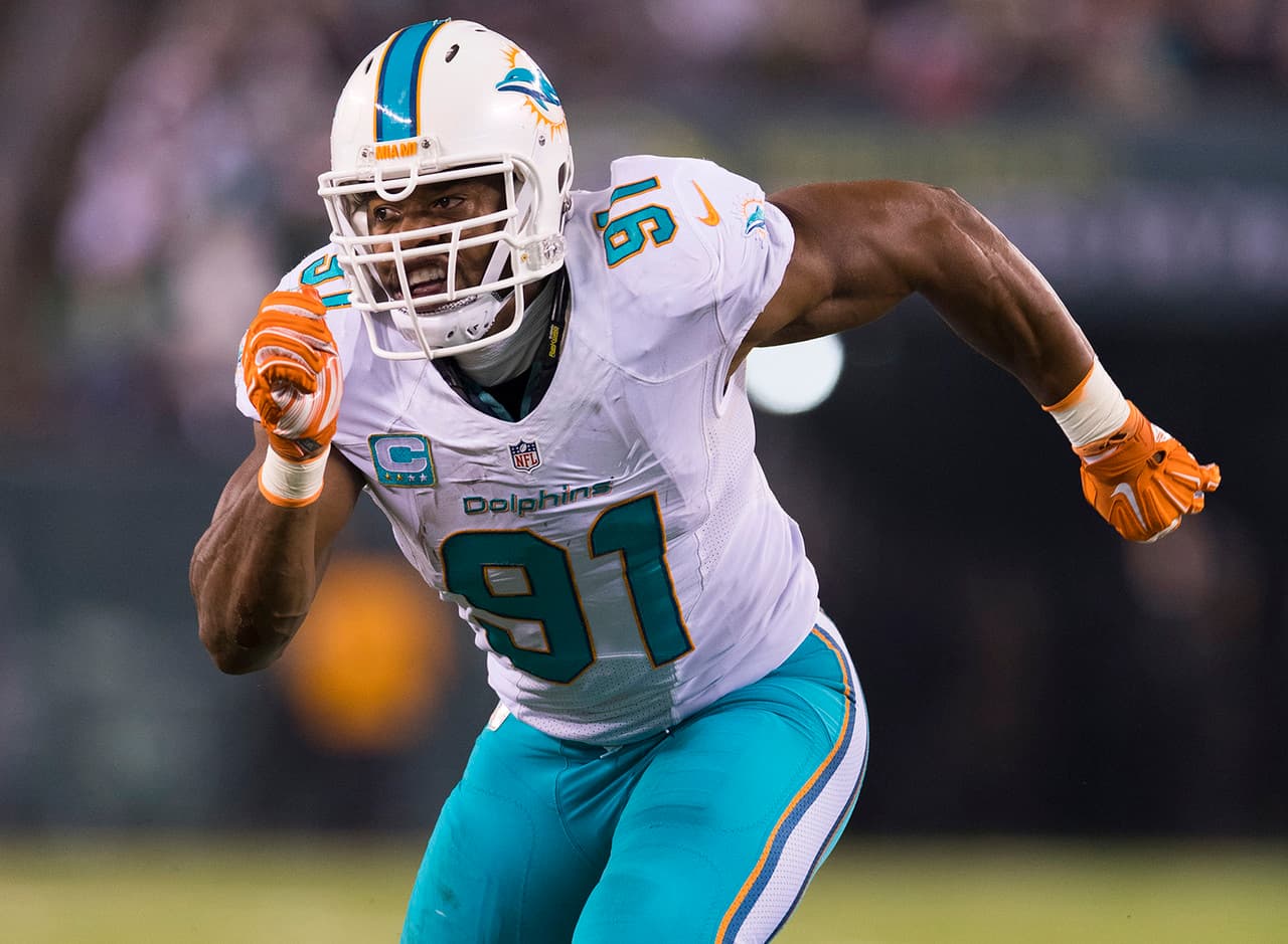 <b>Miami Dolphins: CAMERON WAKE</b> 
<i>(8 temporadas)</i>
<br>Wake no hizo su debut como NFL pasar ruso hasta después de su 27 cumpleaños. Migrando a Miami después de un estiramiento productivo en la Liga de los Campeones de la Liga, el intemporal corredor de los bordes está saliendo de una campaña All-Pro de segundo equipo dominante que lo vio publicar 11.5 sacos, cinco balones sueltos forzados y 66 presiones QB. Después de firmar un acuerdo de dos años con $ 11 millones garantizados, Wake sigue siendo el corazón palpitante de esta defensa de los Delfines.