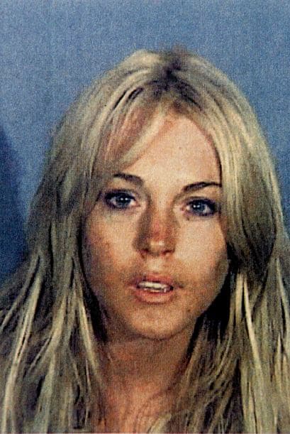 La cantante fue arrestada el 24 de julio de 2007, por chocar contra un auto, conducir bajo los efectos del alcohol y posesión de cocaína.