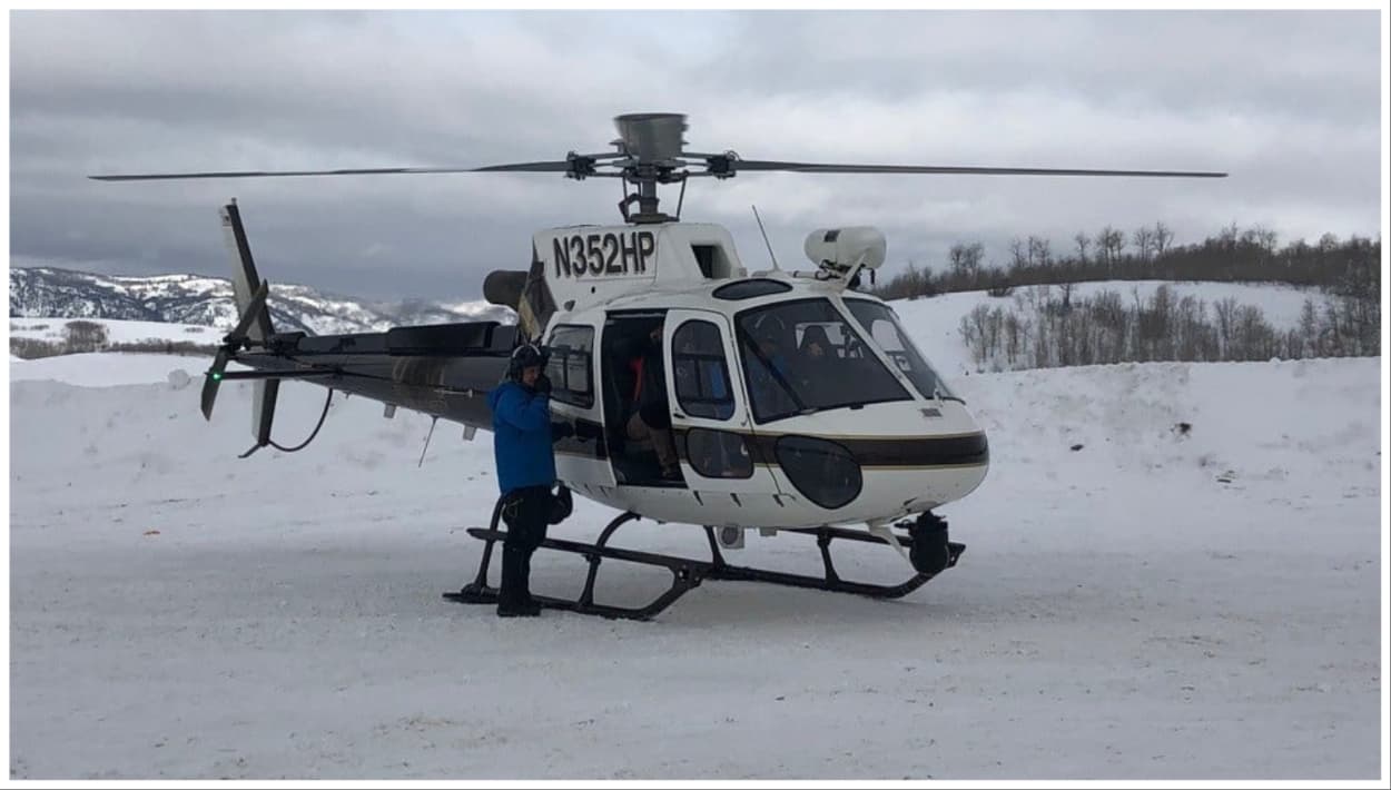 Trasladan al hospital en helicóptero a un niño de 9 años, luego de caerle un bloque de nieve