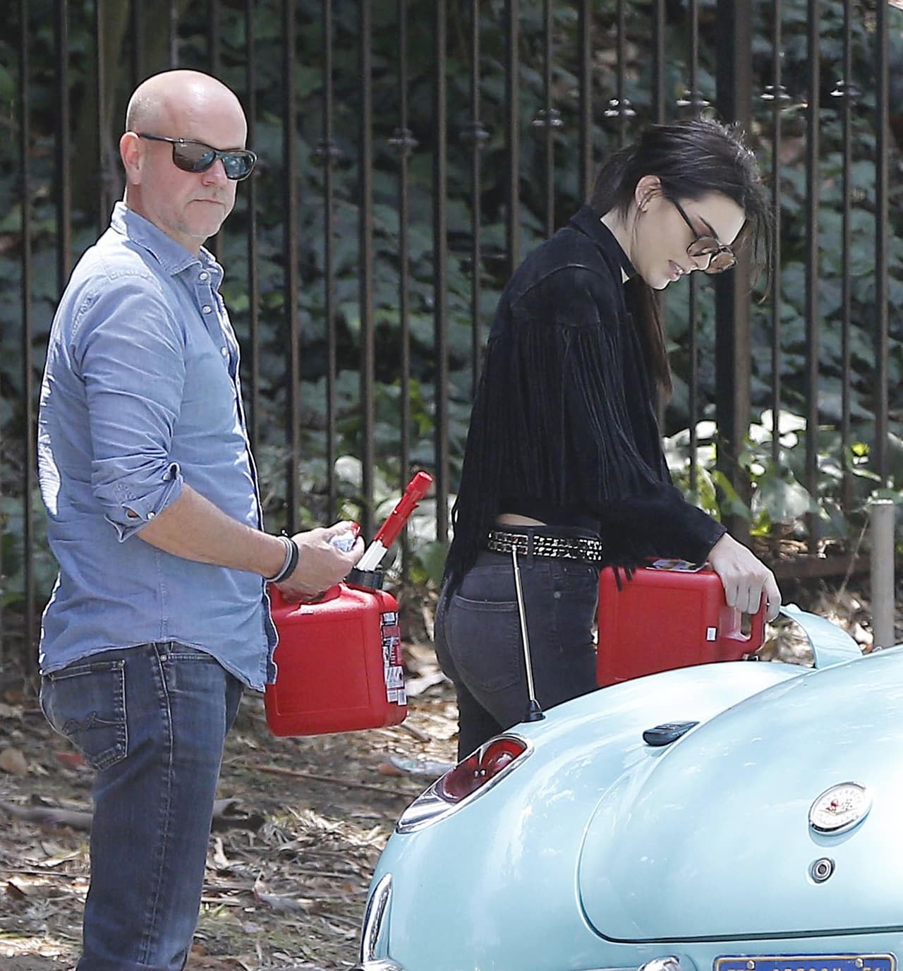 Le llevaron dos botes de gas para solucionar el problema.