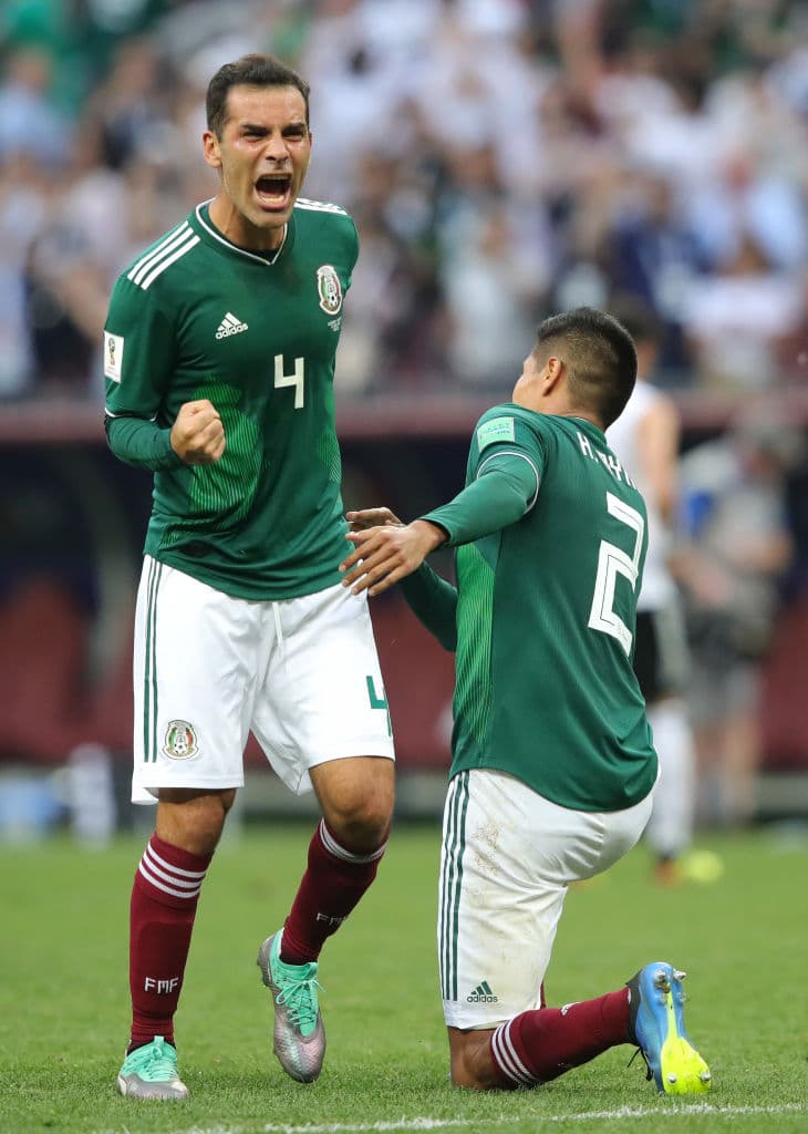 <b>Rafael Márquez</b>:
<br>Pero con el pasar de los años, adoptó una figura más sombría y se cortó el cabello, hasta el día que se retiró del fútbol, recientemente en el Mundial de Rusia 2018.