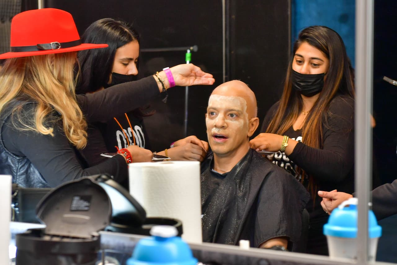 <b>Yahir</b> también tuvo que ponerse en la piel de un colombiano, pero en esta ocasión hablamos de uno de los máximos representantes de la música urbana.