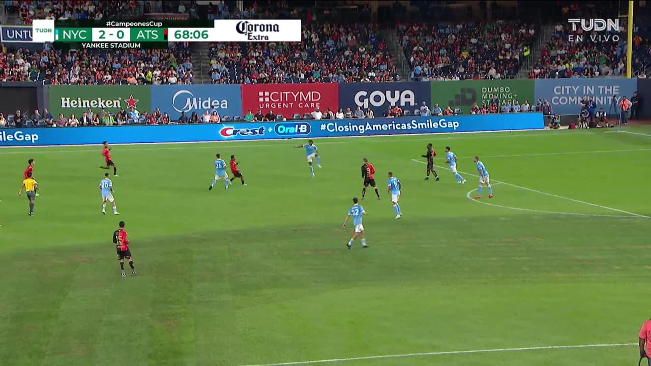 ¡TIRO ATAJADO! disparo por Ozziel Herrera.