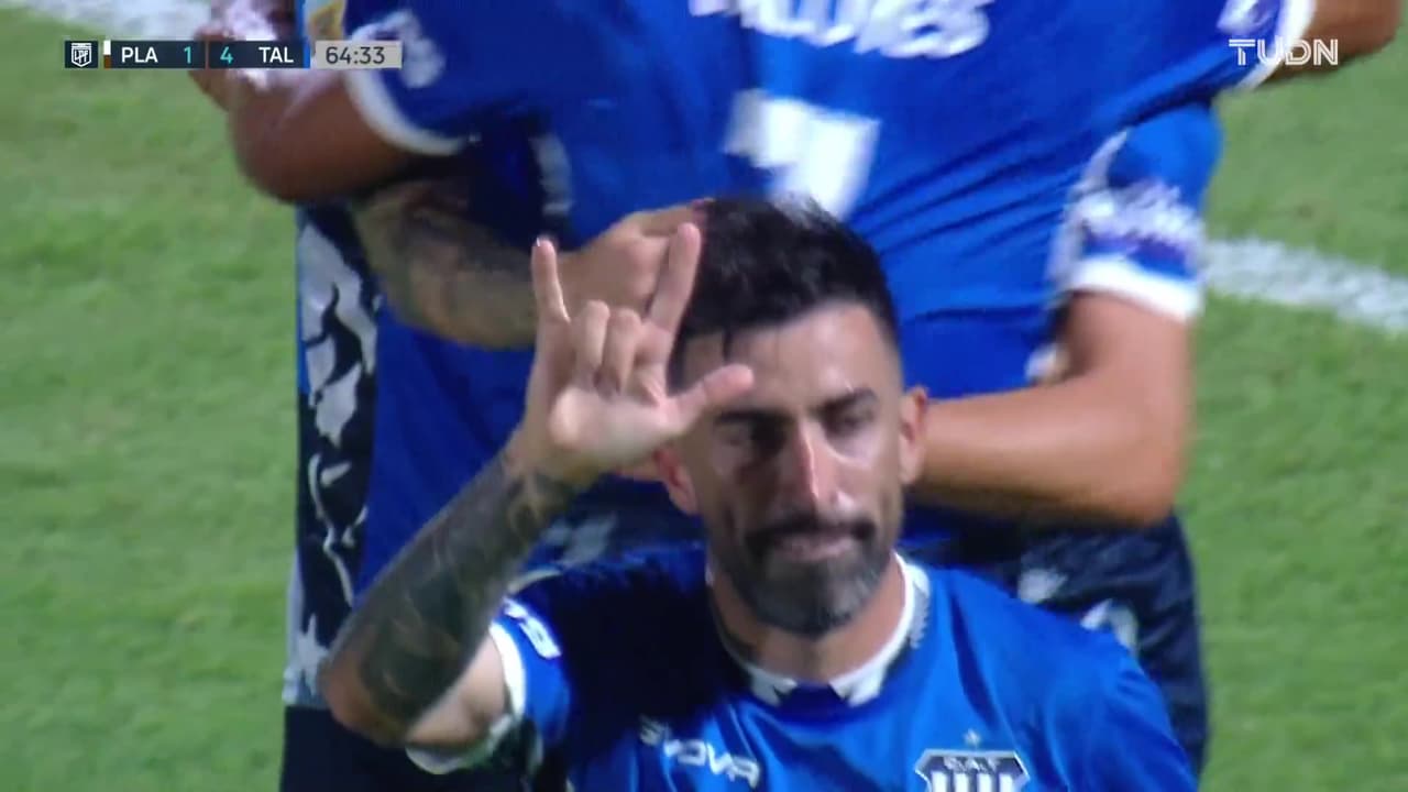 ¡Llegó el doblete! Santos empujó la pelota para el 1-4 de Talleres