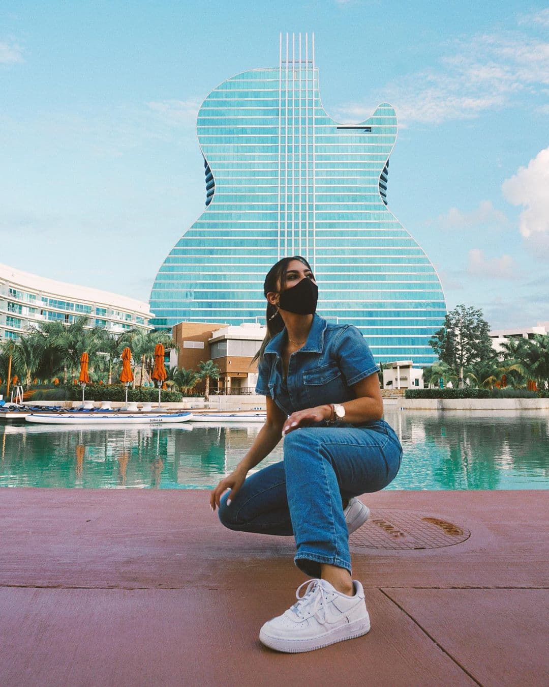 Jessi fue la primera en estar cerquita de las celebridades de Premios Juventud.