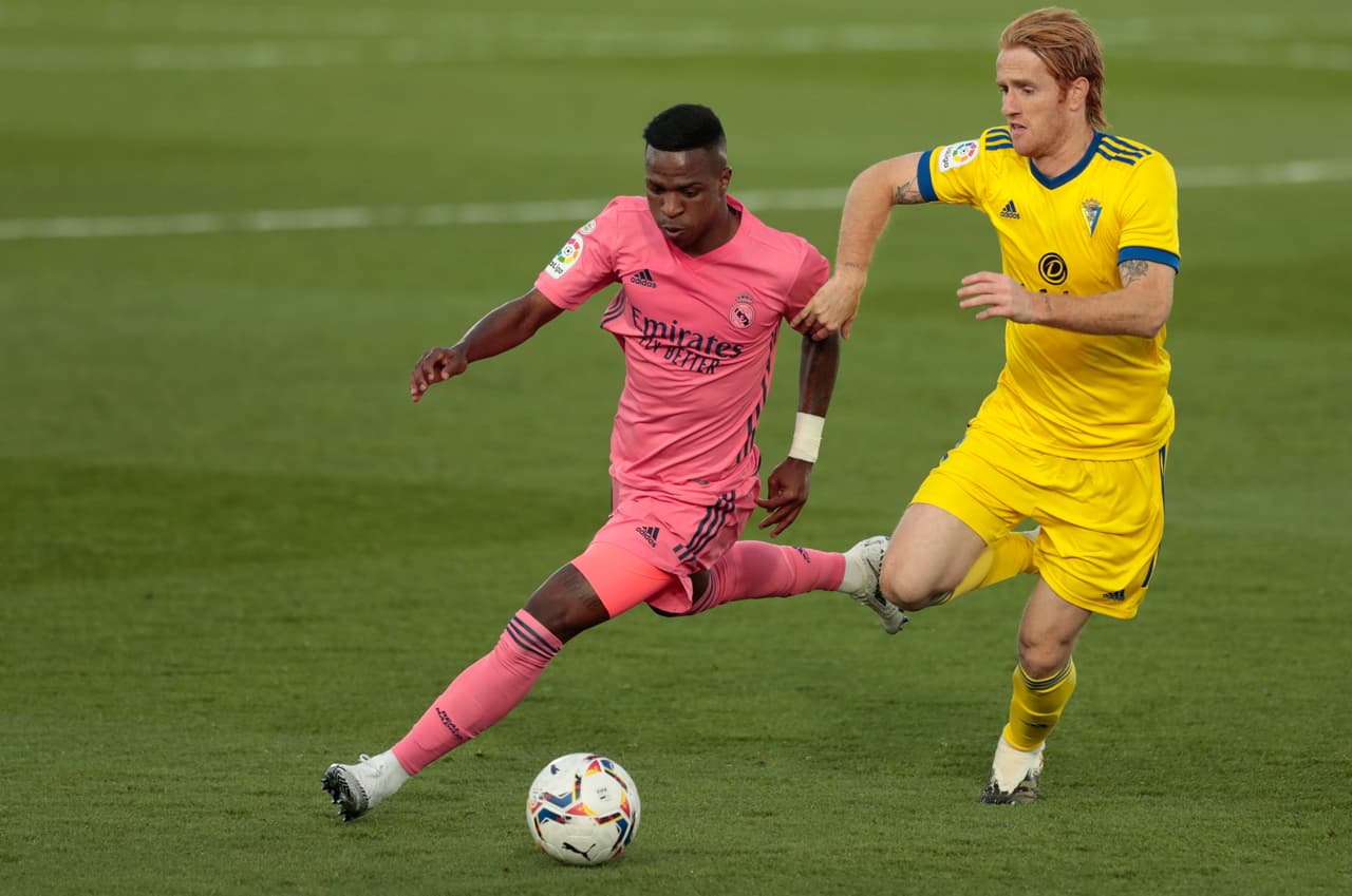 Los pupilos de Zinedine Zidane perdieron por la mínima y registran su primer descalabro en la justa española. | Anthony Lozano se encargó de enfriar a los madrileños desde los 16’ de juego. Real Madrid se medirá al Shakhtar en duelo de Champions y Cádiz se medirá al Villarreal en La Liga.