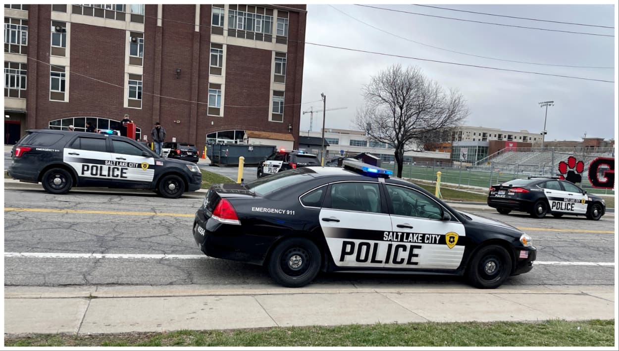 De Europa occidental, voz masculina y acento extranjero: esto es lo que se sabe de las falsas amenazas a escuelas