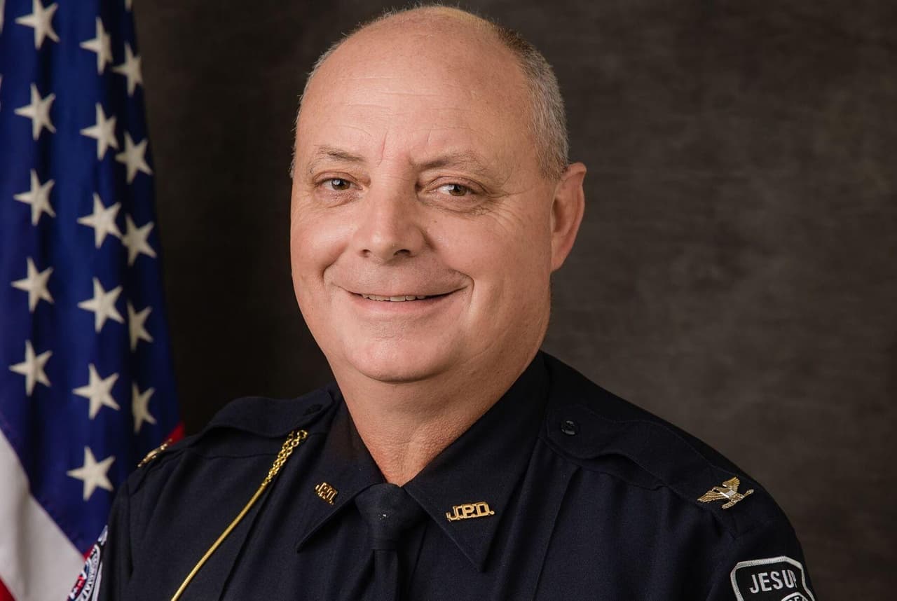 Despiden a jefe de policía en Georgia tras demanda por agresión y acoso sexual