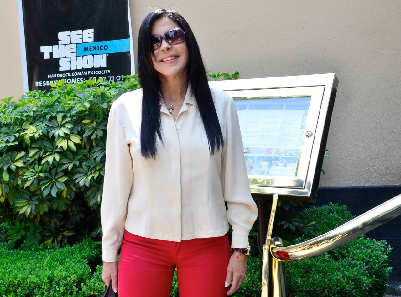 La mujer de 60 años se dijo "feliz como lombriz" al ver el resultado en su rostro, a pesar de que esa no será su apariencia final.