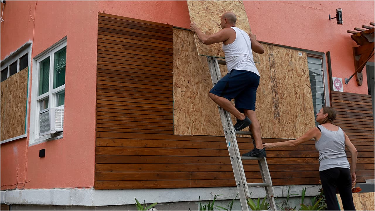 En estos lugares de los condados de Hernando y Pinellas entregan bolsas de arena
