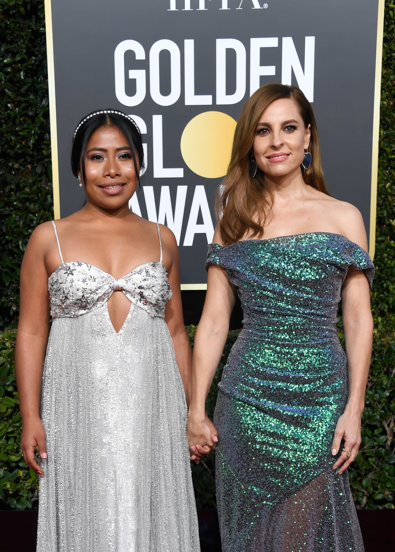 Las actrices de la película 'Roma', Yalitza Aparicio y Marina de Tavira fueron las mexicanas que encabezaron la alfombra de la 76 entrega de los 'Globos de Oro'.