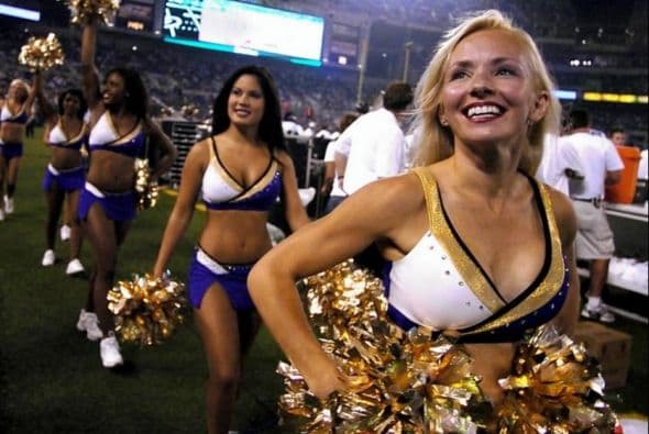 Exporrista de la NFL se declara culpable de abusar de un joven