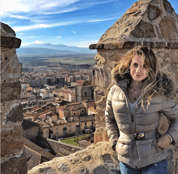 Algunas relaciones de Altair han trascendido en los medios no porque las haya anunciado, sino porque fue captada por paparazzi en viajes, eventos, o salidas casuales. A continuación un recuento de algunos de ellos. 
<br>