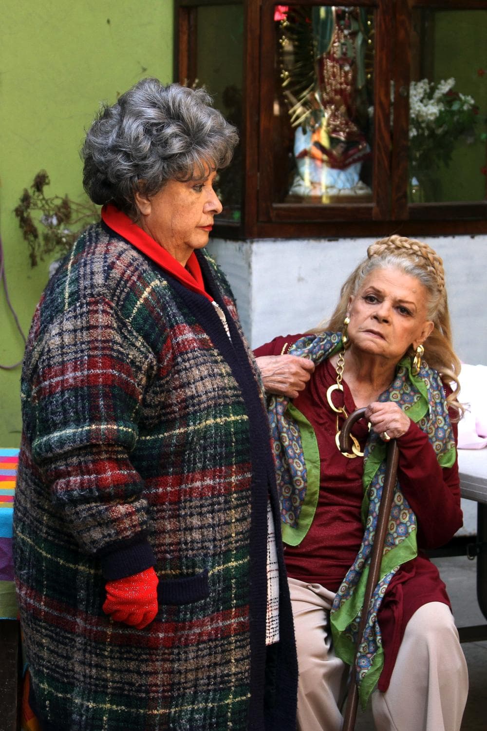 El programa 'Como Dice el Dicho' y 'La Rosa de Guadalupe'también contaron con su actuación. En el teatro su última puesta fue Máscara contra cabellera en 2001.