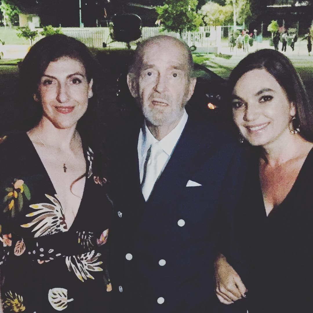 Por otro lado, Martha Mariana Castro consideró que uno de los factores que han desgastado la salud de su esposo tienen que ver con el litigio que mantienen por la casa que habitaron durante más de 20 años, de la cual fueron despojados por la exesposa del antiguo dueño del inmueble, a pesar de que la pareja de actores tiene los papeles que los acreditan como dueños legítimos.