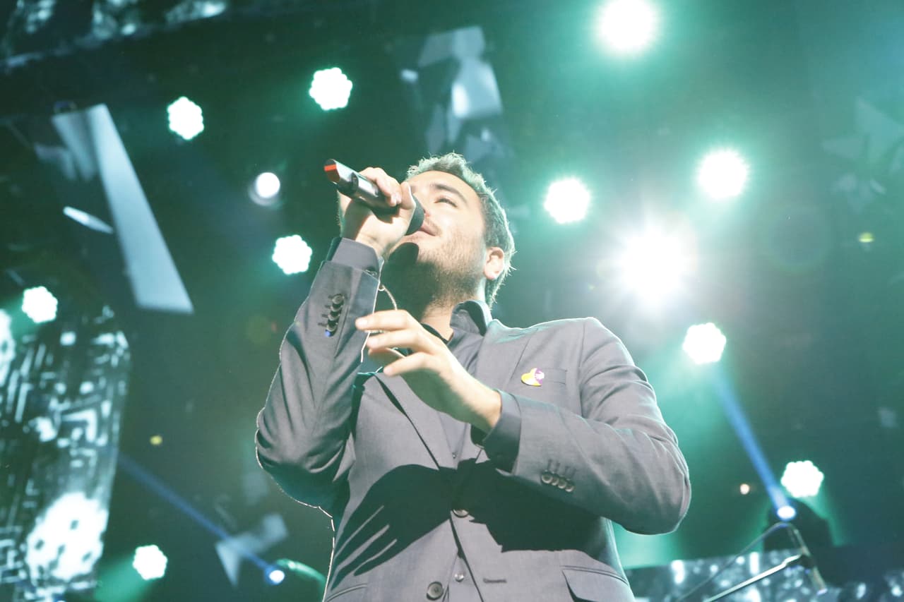 Reik cantó 'Voy a olvidarte' pero jamás se olvidan de los niños del Teletón