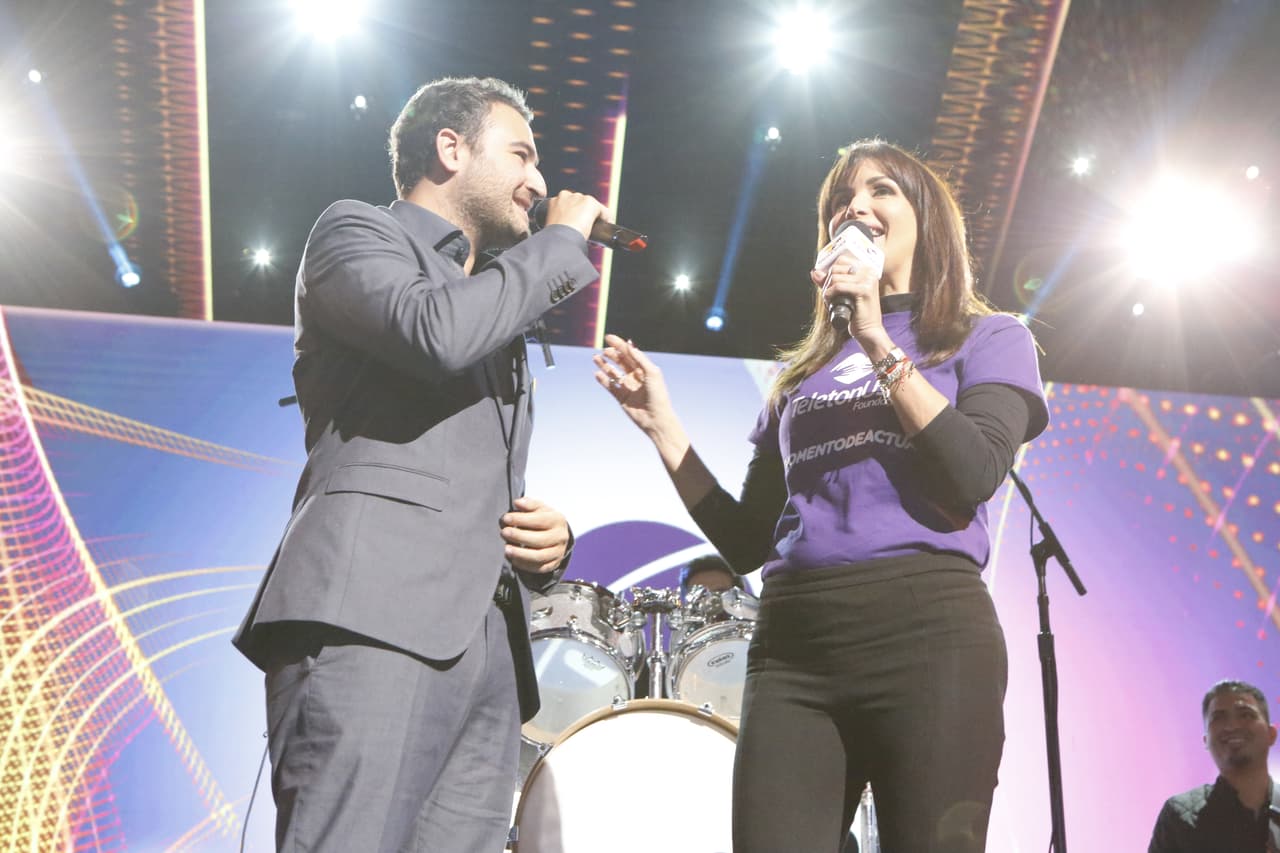 Reik cantó 'Voy a olvidarte' pero jamás se olvidan de los niños del Teletón