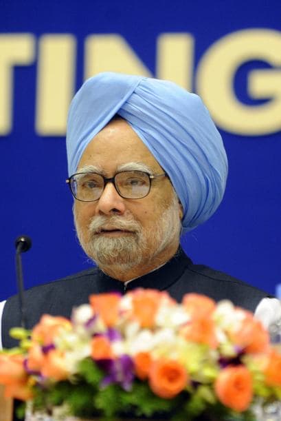 19. MANMOHAN SINGH- Con 79 años, este hombre se desarrolla como Primer Ministro de India. Singh es ampliamente respetado como el hombre detrás de las reformas económicas de la India.