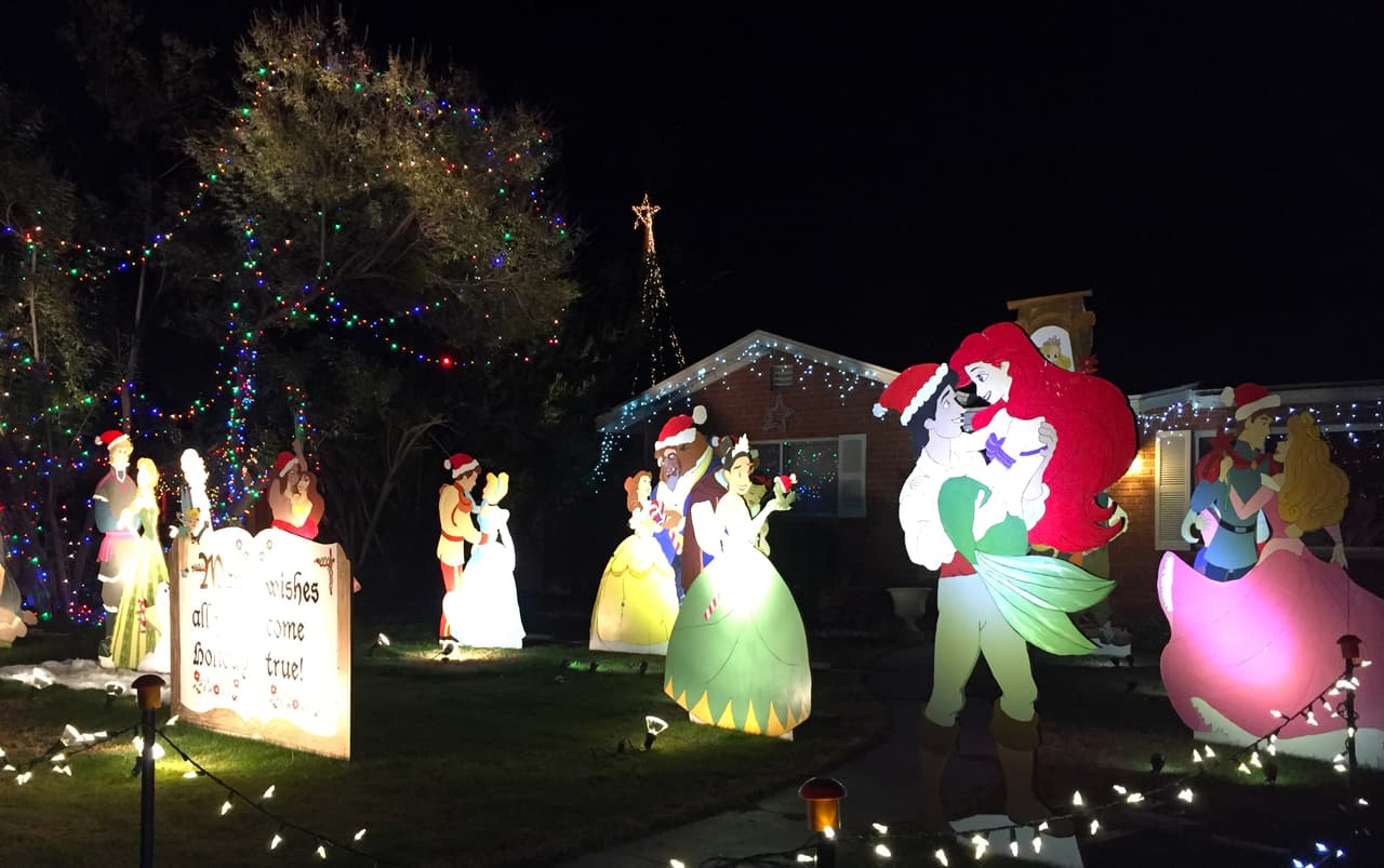 Las princesas de Disney son una de las primeras atracciones del festival de luces
