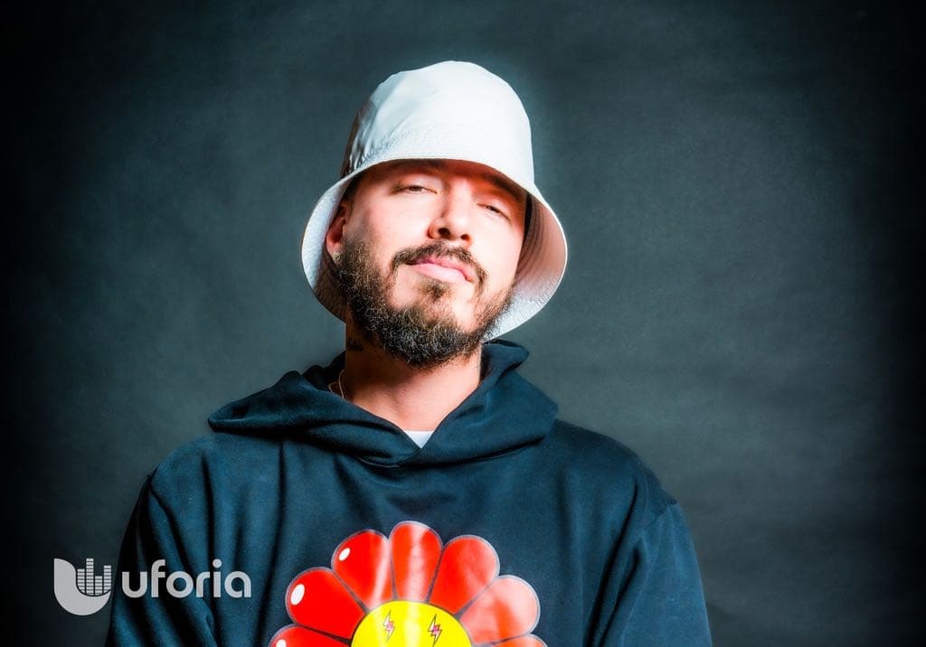 “Siempre he querido elevar nuestra cultura, que a los latinos nos den nuestro lugar. No hay nada que demuestre que somos menores, o inferiores, o que no conectemos con el globo terráqueo.”