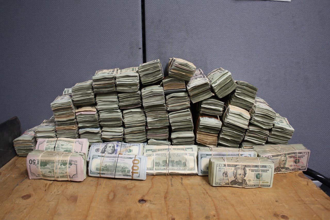 Dos hermanos mexicanos crearon 22 empresas para lavar $42 millones del narco, según fiscales