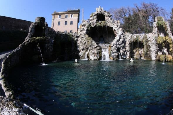 Durante ese período, el monasterio Mater Ecclesiae situado en el Vaticano -un oasis de paz con jardín y huerto propio- será objeto de obras de renovación.