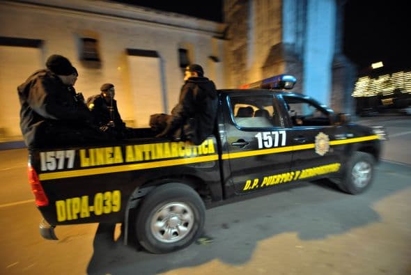 Los informes policiales indicaron que 14 de los agentes murieron mientras trabajaban. Los otros 15 estaban fuera de servicio.